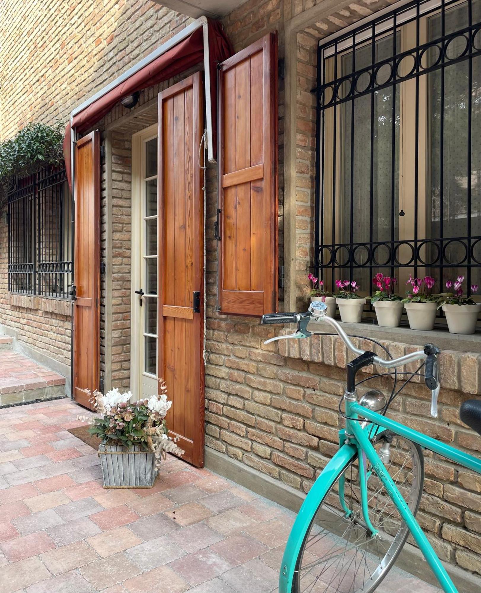 Casa Matilde Piano Terra 100Mq Con Parking E Piscina Leilighet Ferrara Eksteriør bilde